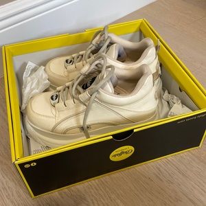 Buffalo London Shoes